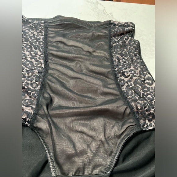 3 pc bundle of shapewear. 1 high waisted panty 2 Open Bust Torsette Black Corset - Picture 4 of 12